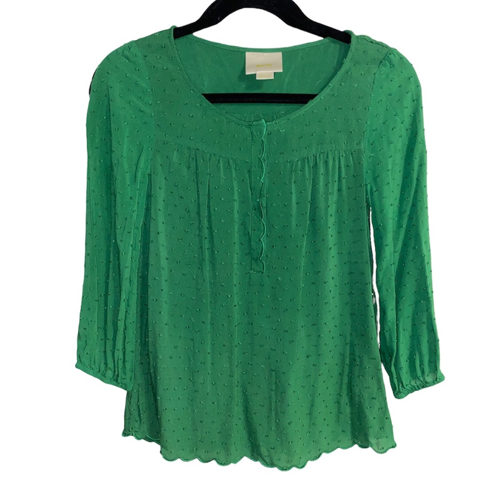 Anthropologie Maeve kelly green top, cute! raised dots, scalloped edge, size 0